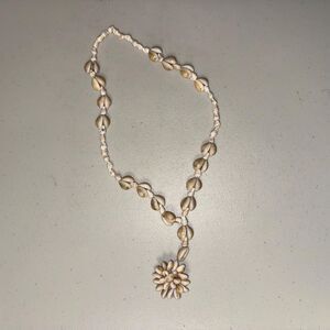 Puca Sea Shell Necklace Cowrie Cluster Pendant Natural Bohemian Beach Summer